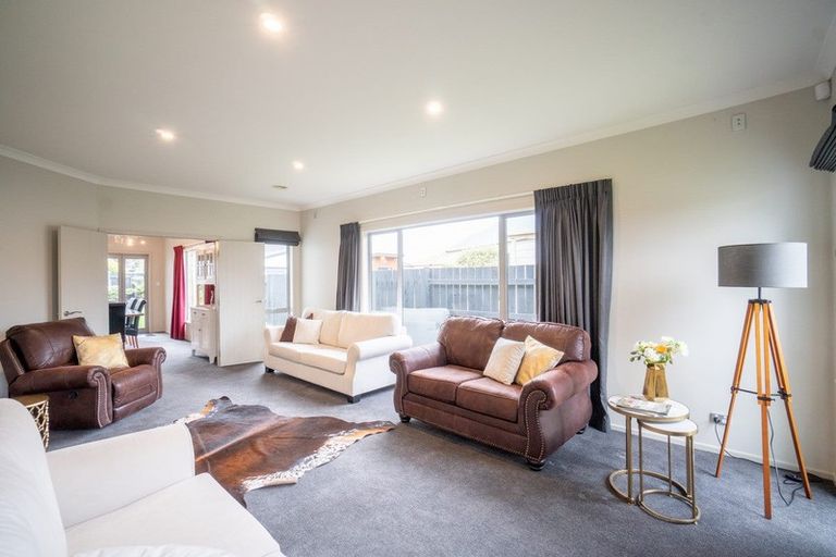Photo of property in 3 Peppertree Glade, Kelvin Grove, Palmerston North, 4414