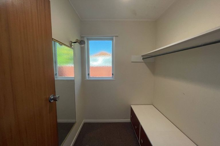 Photo of property in 11a Cook Street, Karori, Wellington, 6012