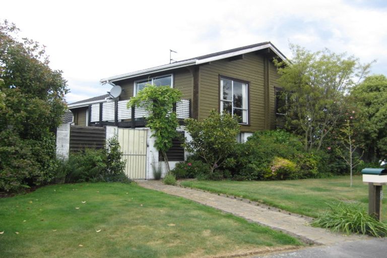 Photo of property in 22 Connemara Drive, Northwood, Christchurch, 8051
