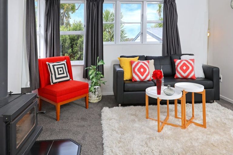 Photo of property in 39 Fitzwater Place, Henderson, Auckland, 0612