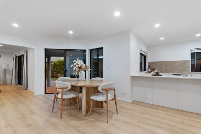 Photo of property in 15 Abingdon Court, Avonhead, Christchurch, 8042
