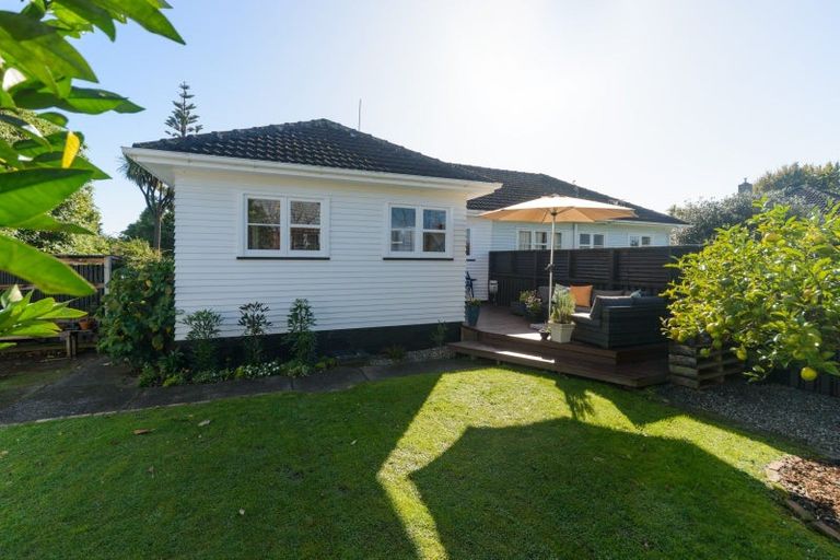 Photo of property in 32 Parata Street, Hokowhitu, Palmerston North, 4410