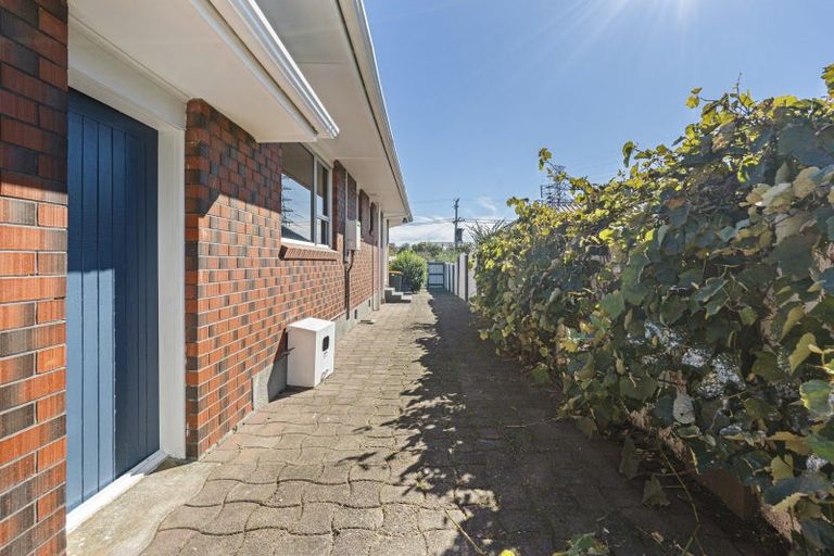 Photo of property in 12 Saxton Road, Upper Vogeltown, New Plymouth, 4310