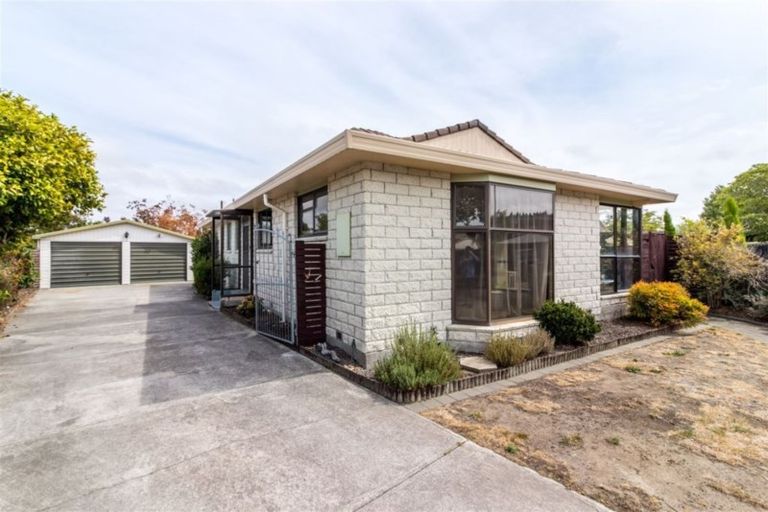 Photo of property in 12 Ludlow Place, Parklands, Christchurch, 8083