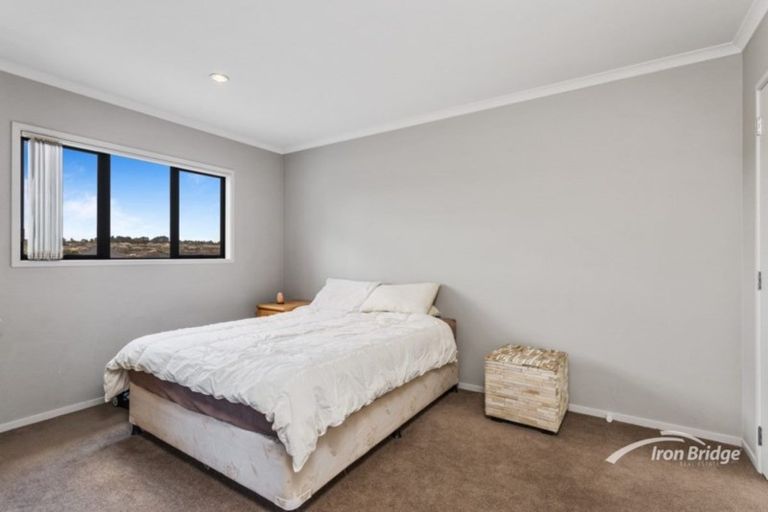 Photo of property in 9 Vicente Place, Oteha, Auckland, 0632