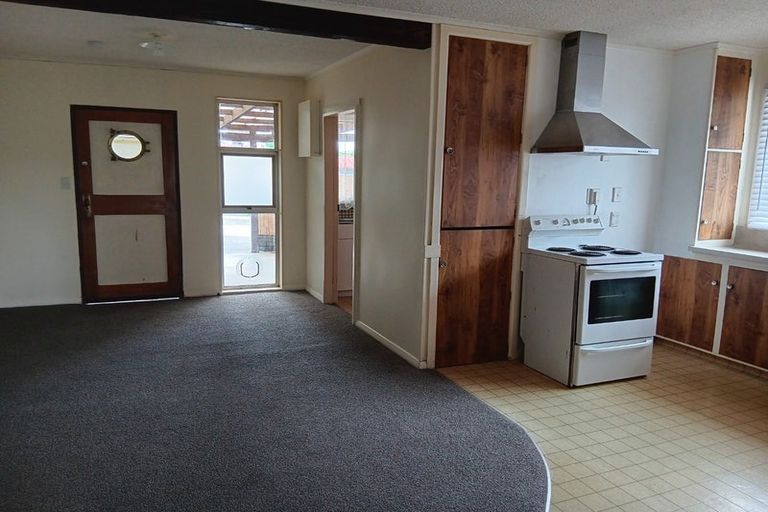 Photo of property in 24 Avenue Road, Greenmeadows, Napier, 4112