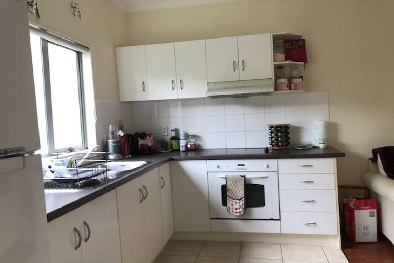 Photo of property in 23 Ian Marwick Place, Birkenhead, Auckland, 0626