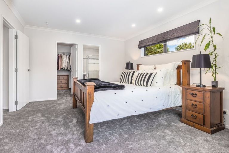 Photo of property in 12 Hulme Way, Raumati Beach, Paraparaumu, 5032
