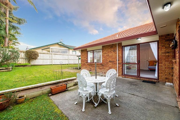 Photo of property in 15 Jelicich Court, Henderson, Auckland, 0612