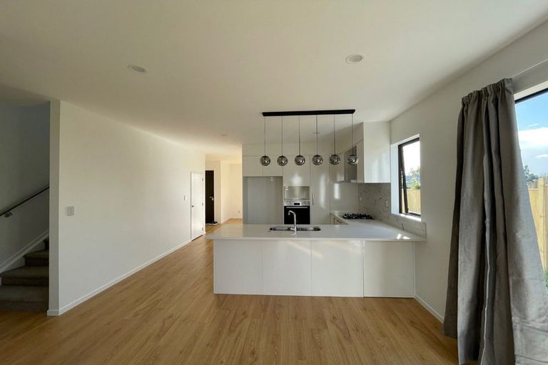 Photo of property in 28 Minhas Road, Papakura, 2110