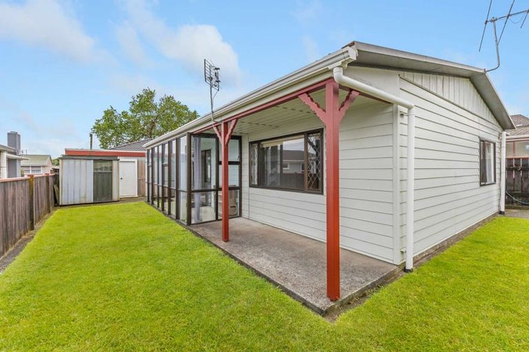 Photo of property in 3 Tukapa Street, Westown, New Plymouth, 4310