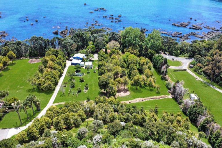 Photo of property in 8328 State Highway 35, Whanarua Bay, Te Kaha, 3199