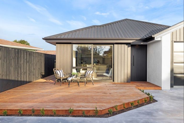 Photo of property in 71 Brightwater Terrace, Terrace End, Palmerston North, 4410