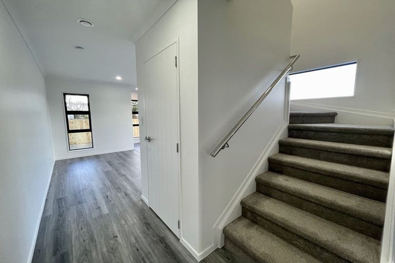 Photo of property in 65c Manuroa Road, Takanini, 2112