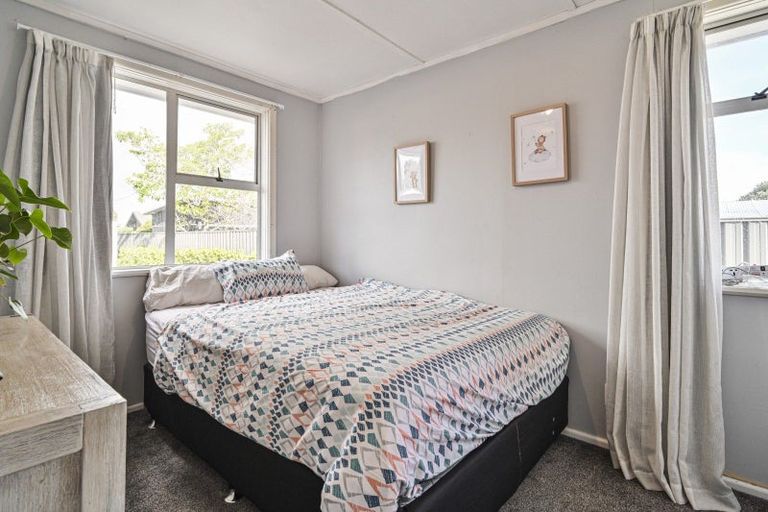 Photo of property in 26 Ferry Road, Clive, 4102