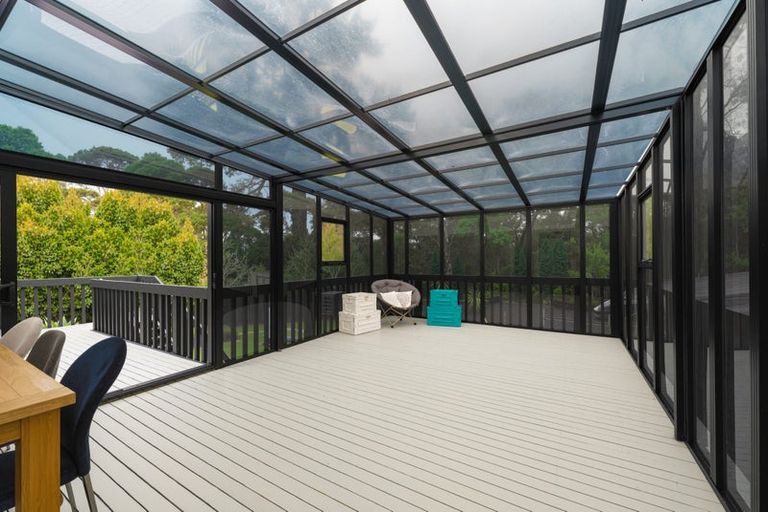 Photo of property in 9 West Harbour Drive, West Harbour, Auckland, 0618