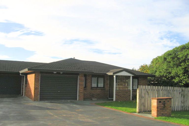 Photo of property in 3f3 Linden Avenue, Tawa, Wellington, 5028