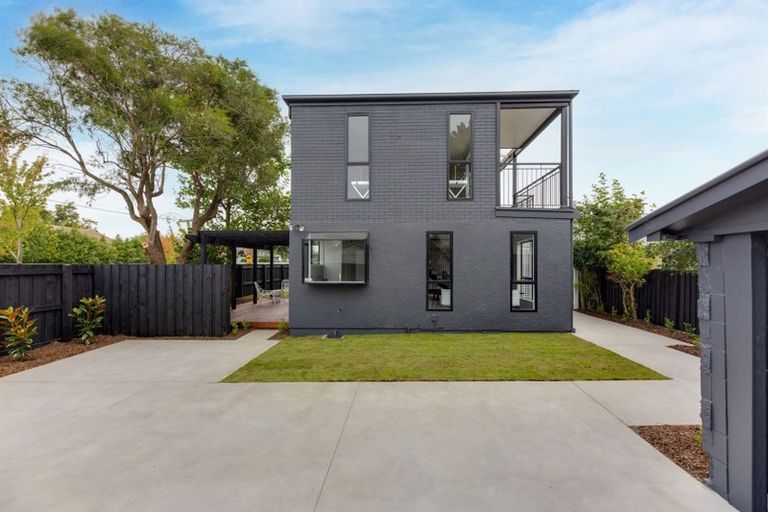 Photo of property in 1/97 Weston Road, St Albans, Christchurch, 8052