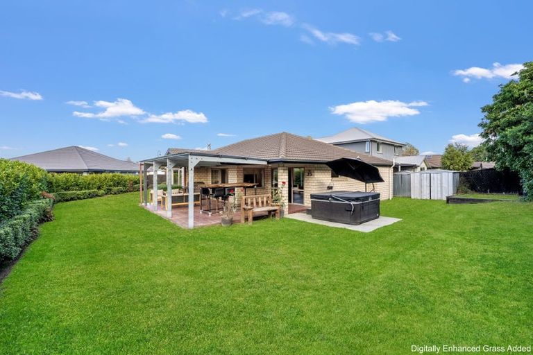 Photo of property in 12 Maurice Stanton Place, Shirley, Christchurch, 8052