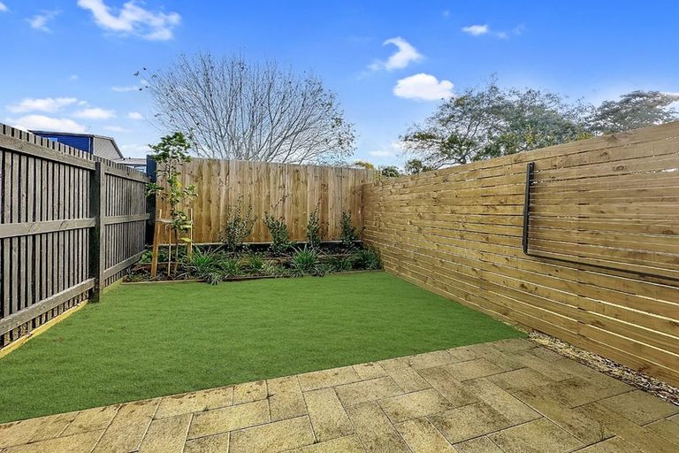 Photo of property in 10 Whati Lane, Henderson, Auckland, 0612