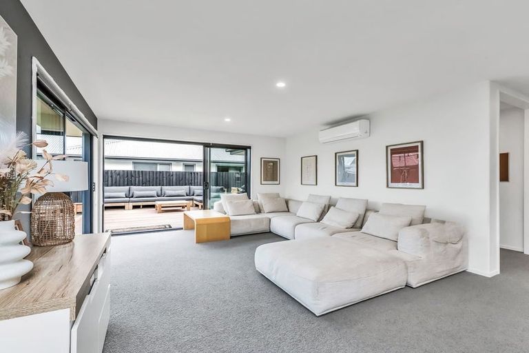 Photo of property in 3 Guyon Street, Marshland, Christchurch, 8083