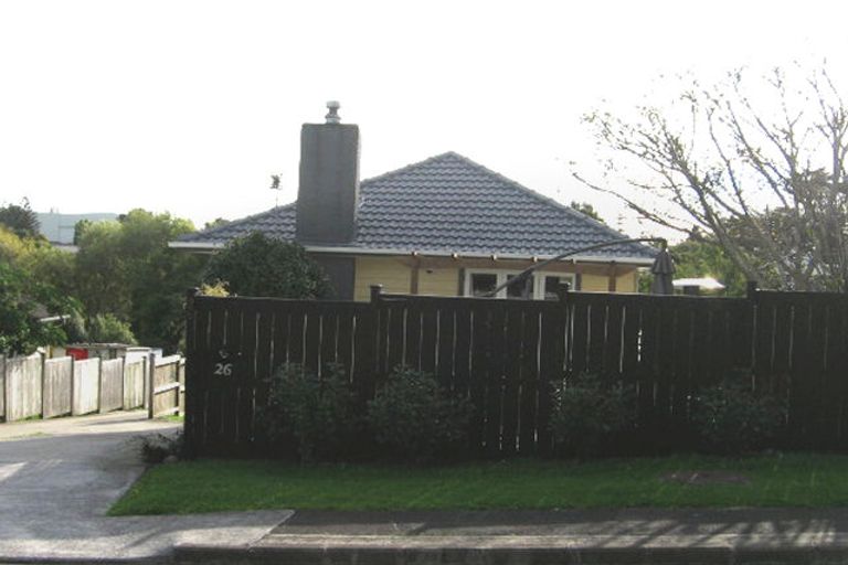 Photo of property in 26 Gill Avenue, Te Atatu Peninsula, Auckland, 0610