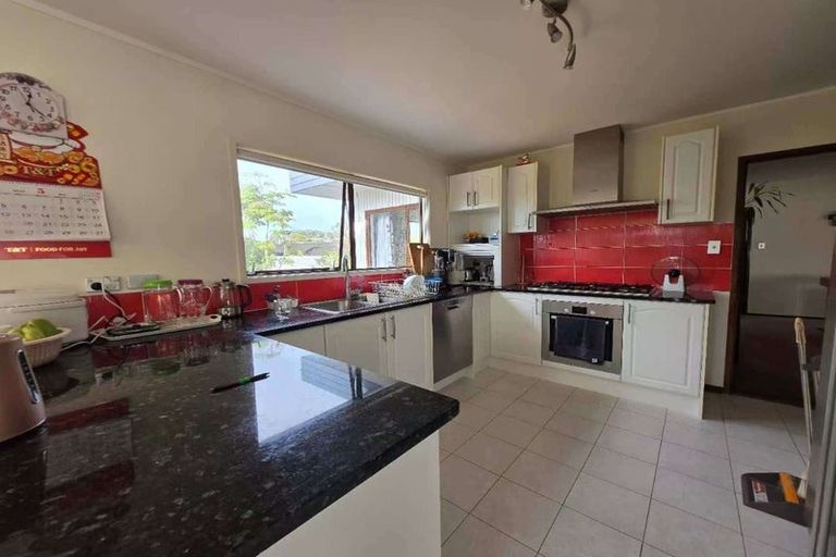 Photo of property in 3 Theodora Place, Mairangi Bay, Auckland, 0630