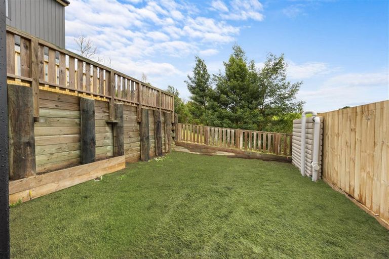 Photo of property in 23 Paina Crescent, Massey, Auckland, 0614