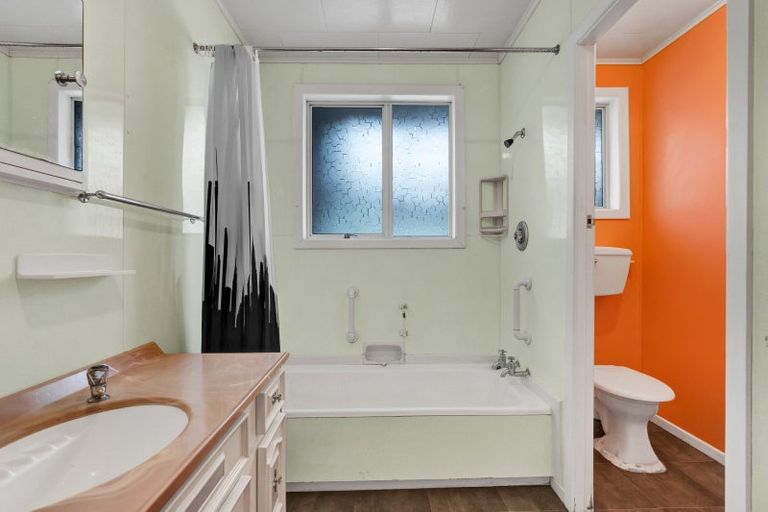 Photo of property in 2a Seyton Street, Stratford, 4332