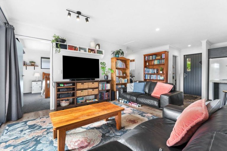 Photo of property in 104 Ngahere Drive, Horahora, Whangarei, 0110