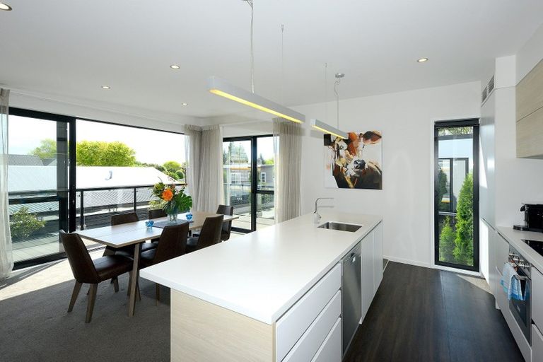 Photo of property in 4/275 Kilmore Street, Christchurch Central, Christchurch, 8011
