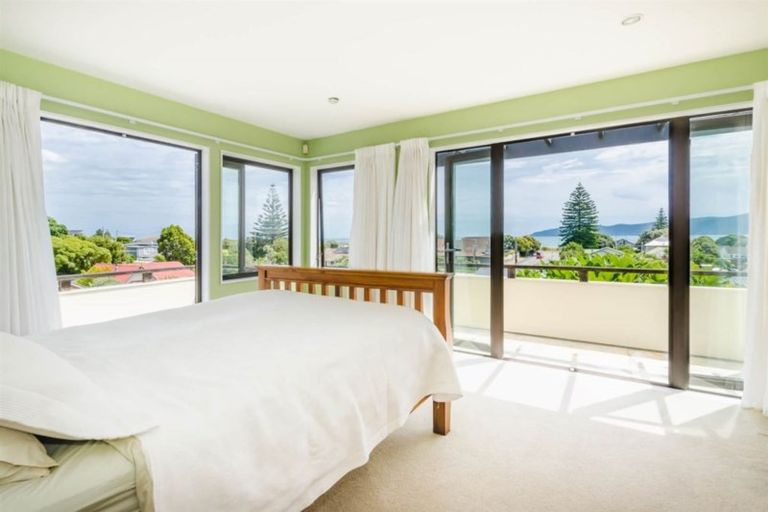 Photo of property in 21 Ocean Road, Paraparaumu Beach, Paraparaumu, 5032