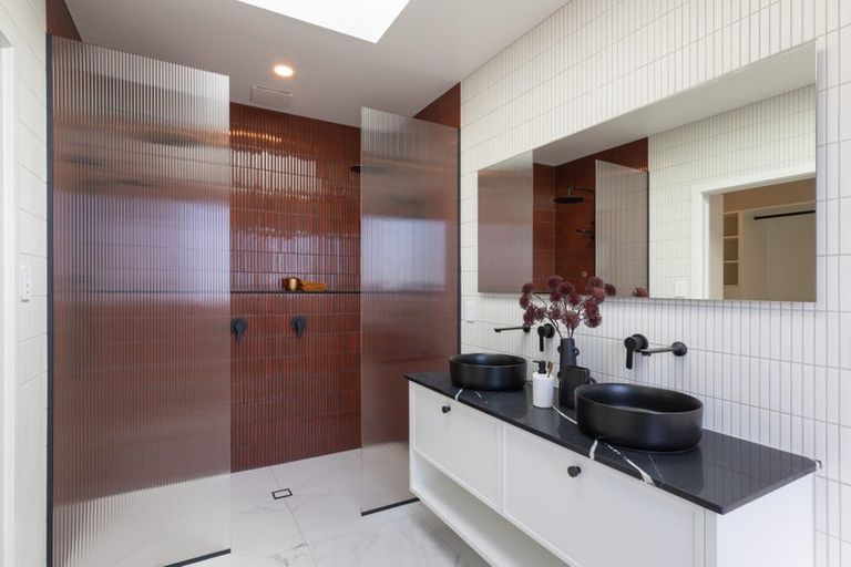 Photo of property in 11 Te Kahu Lane, Halcombe, 4779