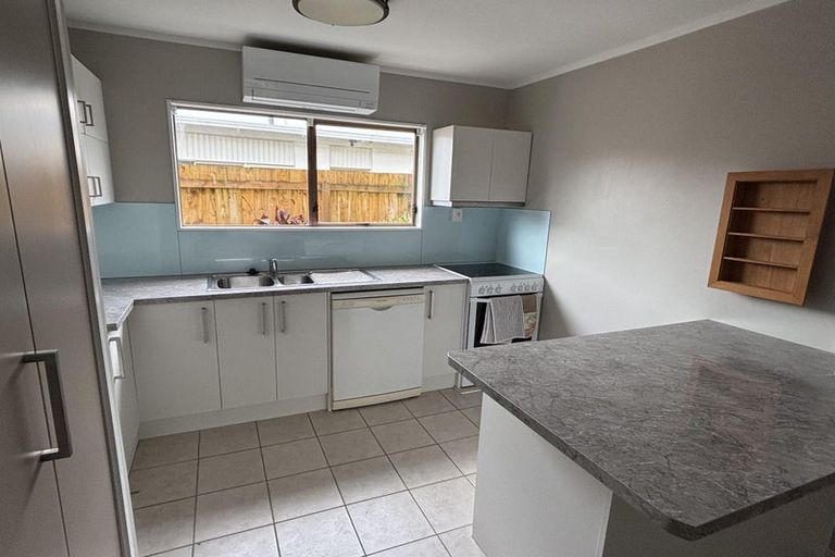 Photo of property in 2/772 Beach Road, Browns Bay, Auckland, 0630