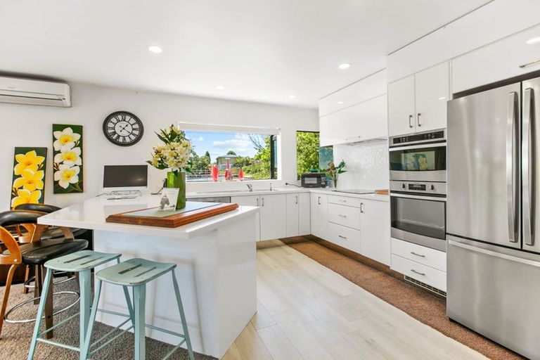 Photo of property in 117 Mangorei Road, Merrilands, New Plymouth, 4312