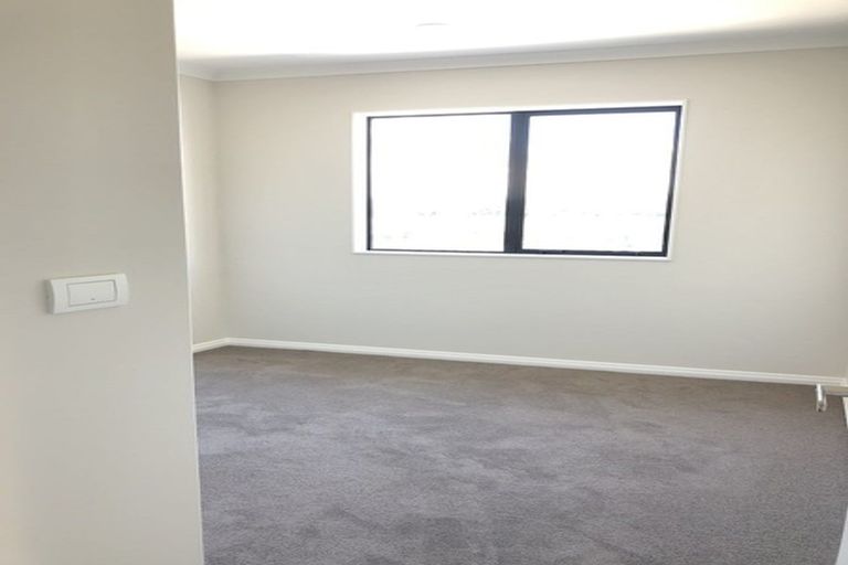 Photo of property in 23 Sapwood Crescent, Takanini, 2110