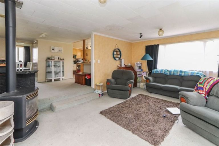 Photo of property in 14 Richmond Street, Inglewood, 4330