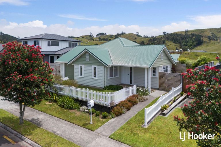 Photo of property in 50 Ocean Breeze Drive, Waihi Beach, 3611