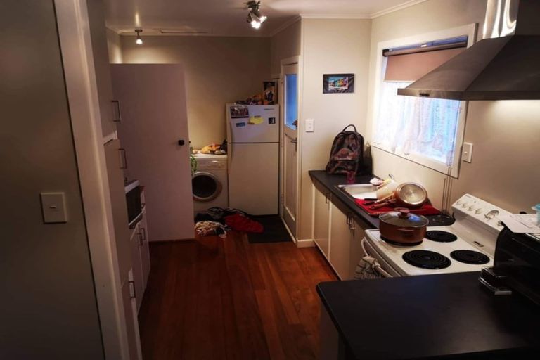 Photo of property in 7 Tatau Way, Te Atatu Peninsula, Auckland, 0610