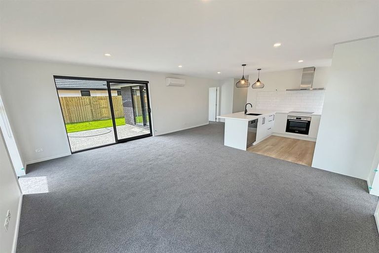 Photo of property in 52 Pitcaithly Street, Halswell, Christchurch, 8025