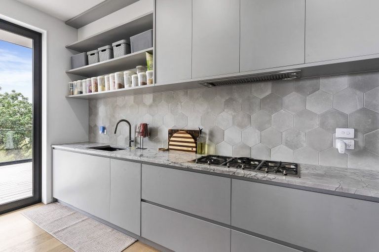 Photo of property in 326 Flat Bush School Road, Flat Bush, Auckland, 2019