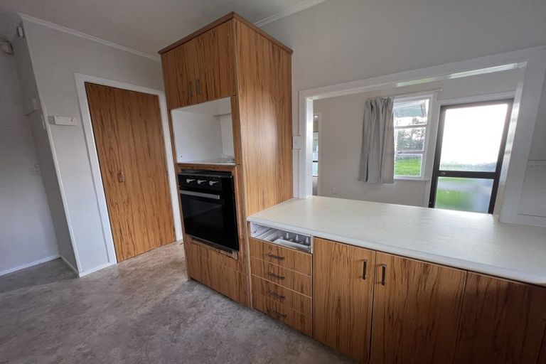 Photo of property in 25 Marewa Street, Te Atatu South, Auckland, 0610