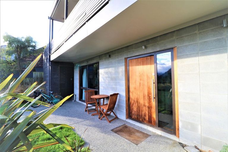 Photo of property in 12 Clematis Court, Wanaka, 9305