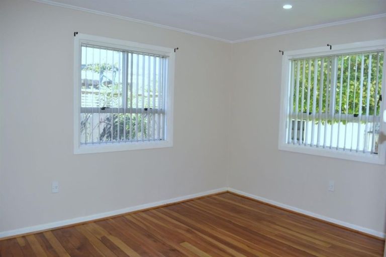 Photo of property in 52a Youngs Road, Papakura, 2110