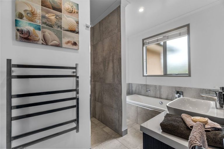 Photo of property in 8 September Grove, Tamahere, Hamilton, 3283