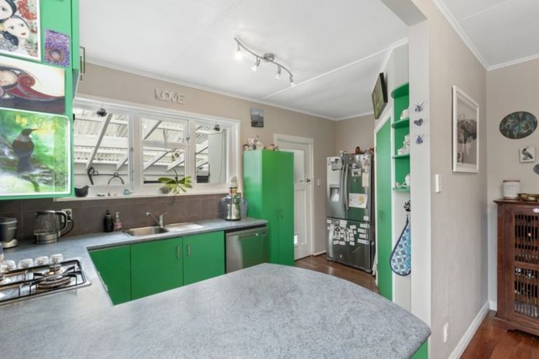 Photo of property in 366a Waiwhetu Road, Fairfield, Lower Hutt, 5011