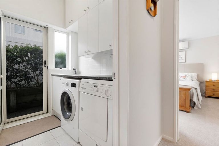 Photo of property in 12 Hendrika Court, Hobsonville, Auckland, 0618