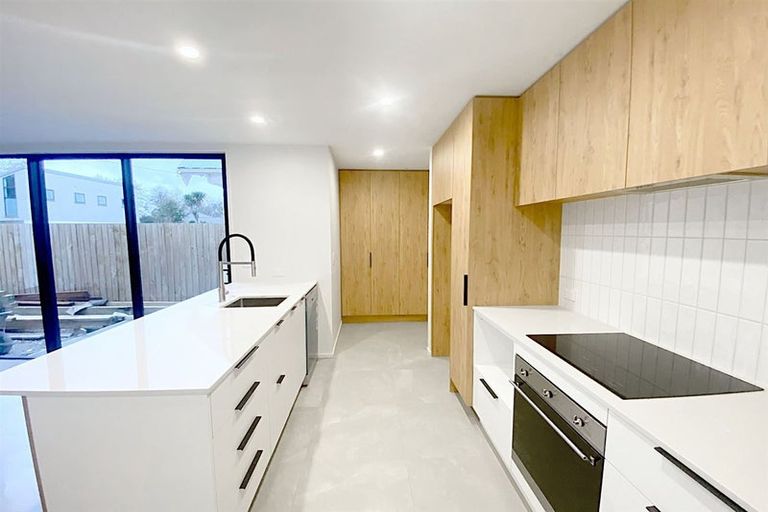 Photo of property in 9 Ward Street, Addington, Christchurch, 8024