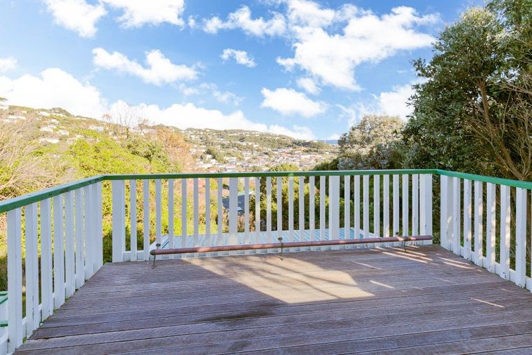 Photo of property in 196 Townsend Road, Miramar, Wellington, 6022