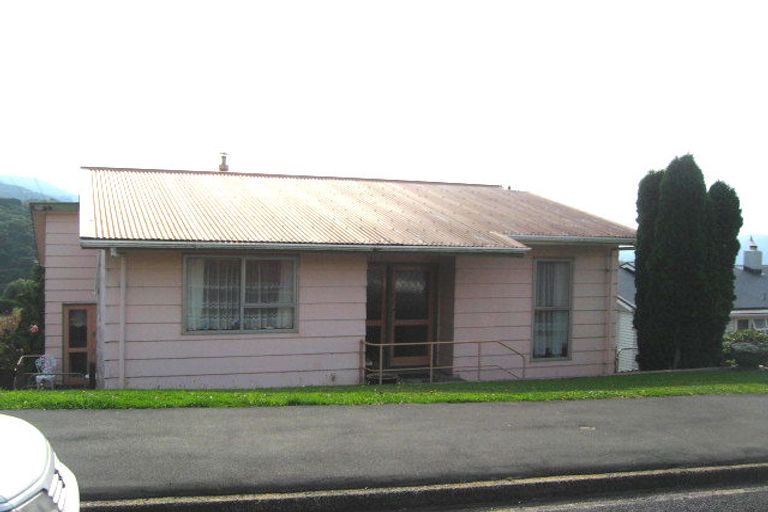Photo of property in 83 Turnbull Street, Brockville, Dunedin, 9011